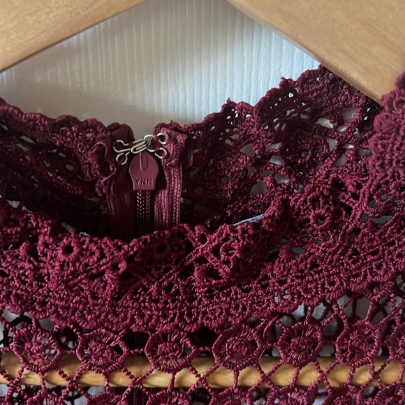 SHE + SKY CROCHET DRESS LIKE NEW - Picture 4 of 7